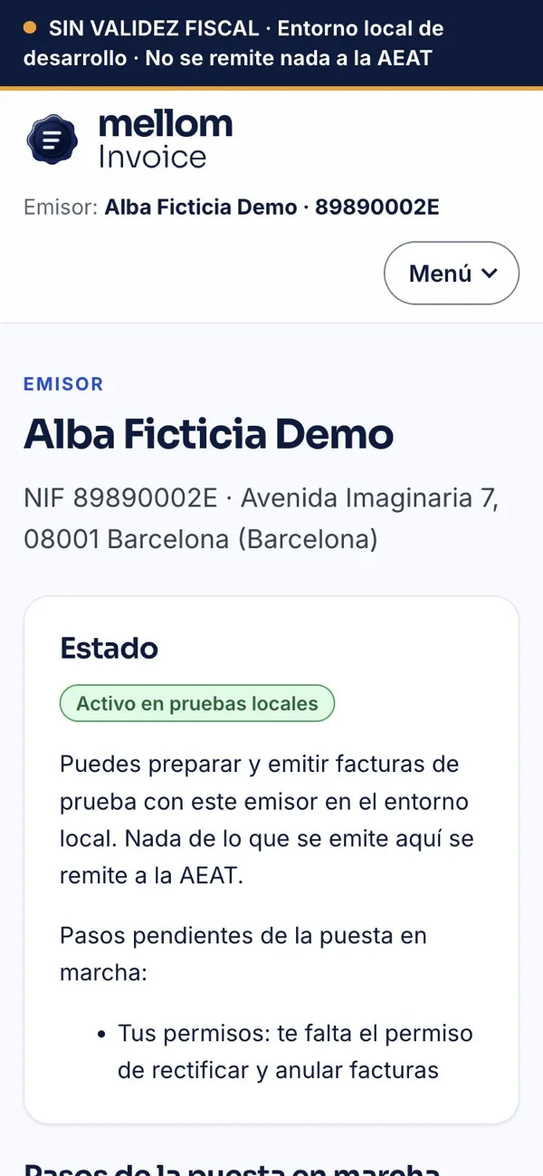 Ficha del emisor de demostración «Alba Ficticia Demo», con un NIF de prueba y una dirección ficticia: su estado, «Activo en pruebas locales», el aviso de que nada se remite a la AEAT y los pasos pendientes de la puesta en marcha.